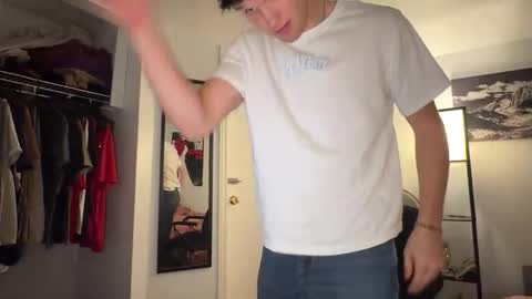 twink2048 online show from December 16, 1:35 am