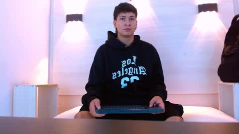 samu online show from December 16, 12:22 pm