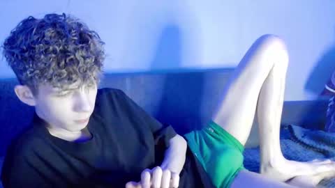 TwiShadow online show from March 5, 12:03 pm