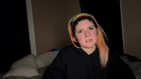 twitchinwhore online show from February 13, 4:54 am