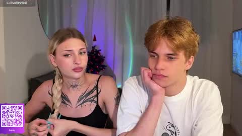 Molly and Nick online show from December 19, 6:58 pm