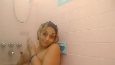 Twocrazy85 online show from November 20, 2:36 pm