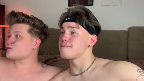 Noah blonde and Josh dark hair Nike guy online show from January 12, 9:08 pm