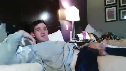 twohotforyou211 online show from February 9, 12:25 am