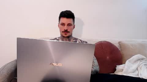 tyagodoll online show from May 14, 6:39 pm