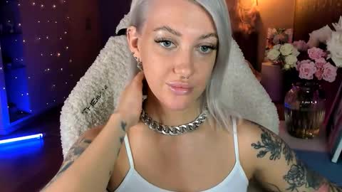 Miley online show from February 26, 10:29 am