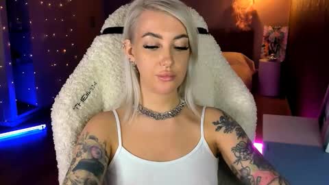 Miley online show from March 6, 12:26 pm