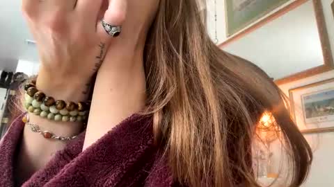 tylababyy online show from January 14, 7:11 pm