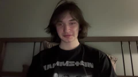 Snapshot of tyler__johnson chatting on February 20, 12:52 am Tyler  johnson online show from February 20, 12:52 am