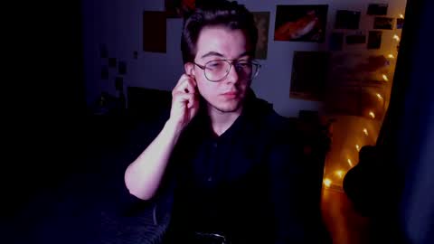 tyler berg online show from May 10, 1:01 am