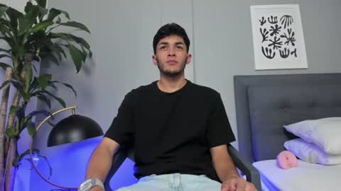 Tyler Fox online show from June 10, 8:29 pm