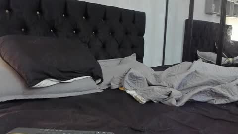 tyler_hank1 online show from March 26, 10:42 am