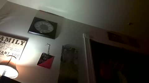 tywinn68 online show from October 15, 3:21 am