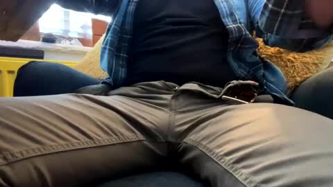 ukclive online show from February 3, 3:06 pm