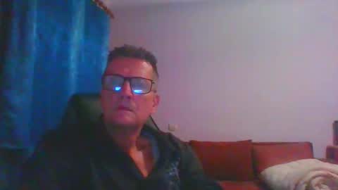 ulmeni4 online show from November 5, 6:21 pm