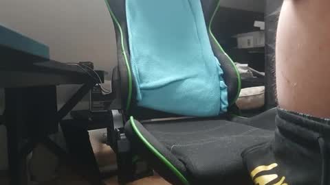 Mr.  Mrs. Smith online show from March 2, 7:10 am