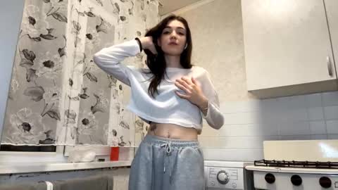 Isobelle lisi online show from December 13, 7:53 pm