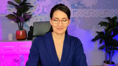 UnaTera online show from November 15, 9:44 am