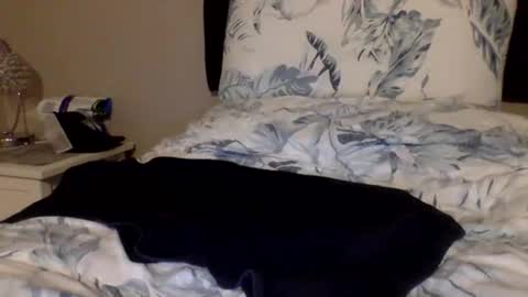 Buzz Bigcock online show from November 24, 9:35 pm