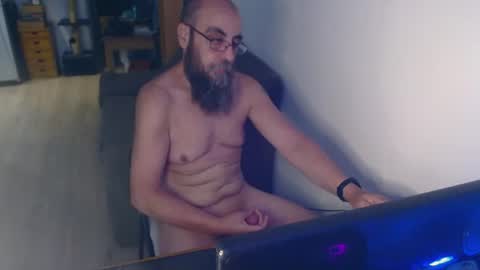 untipoconbarba online show from August 3, 4:46 pm