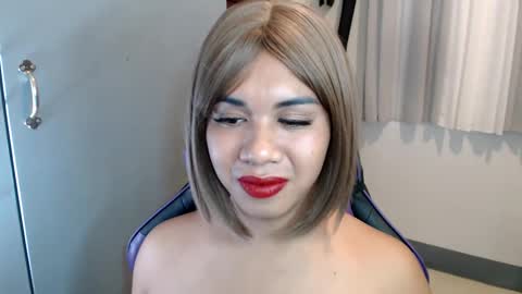 Vee online show from January 30, 9:04 pm