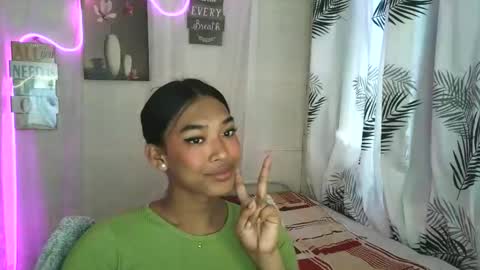 ur_dazzlingmorenaxx online show from April 8, 3:09 am