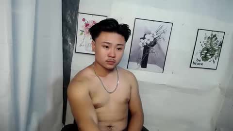 Snapshot of ur_hotguy chatting on September 17, 11:46 am ur_hotguy online show from September 17, 11:46 am