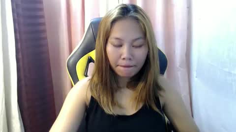 ur_small_girl online show from March 7, 12:21 am