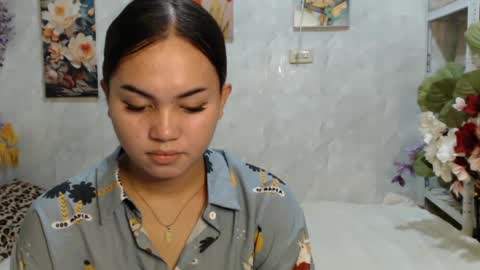 urasian_kat online show from June 24, 7:10 pm
