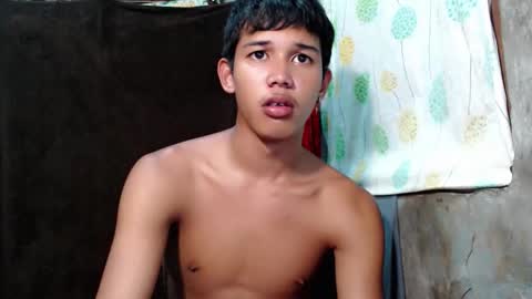 urdreamboy_clarin online show from April 9, 9:15 am