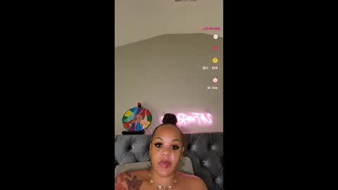 urfaveriri online show from November 29, 11:29 am