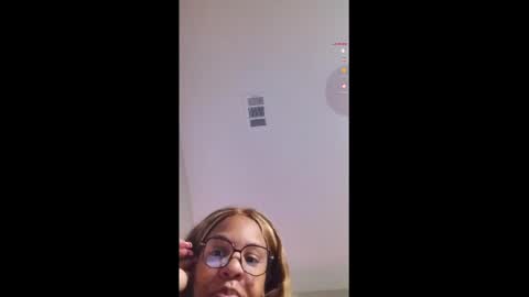 urfaveriri online show from September 25, 10:55 am