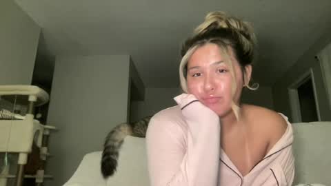 urgirlgracie966 online show from July 17, 4:47 am