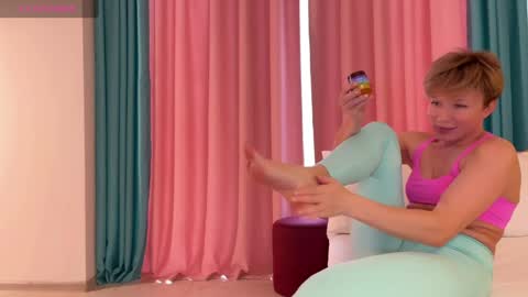 Jenny online show from May 12, 11:08 am