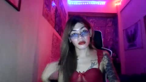 urhot_angelina26 online show from April 21, 2:51 am