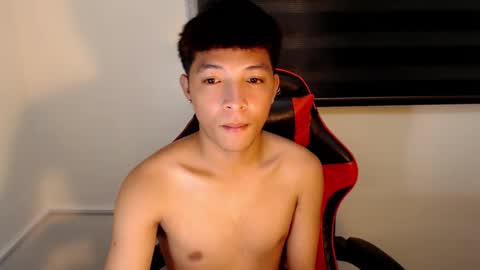 Ethan online show from November 29, 6:48 pm