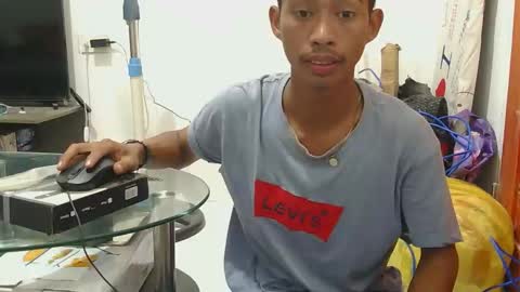 richard online show from November 24, 9:41 am