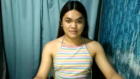 urhottie_bella online show from June 28, 4:14 pm