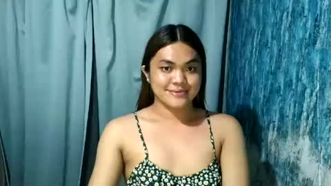 urhottie_bella online show from July 3, 2:22 pm
