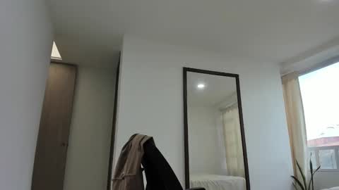 urimare_south online show from January 19, 9:02 pm