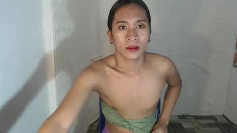 Navea online show from February 27, 5:40 am