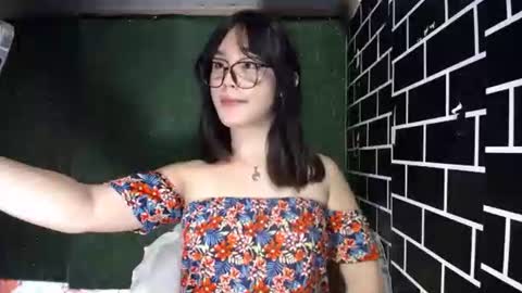 Pia online show from September 30, 3:17 am