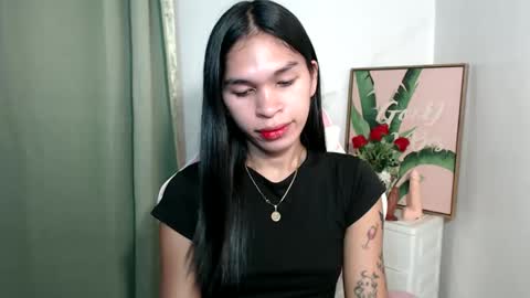 ursweet_zeviixx online show from October 19, 9:14 am