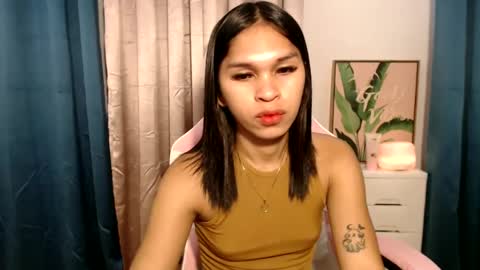 ursweet_zeviixx online show from March 3, 12:17 pm