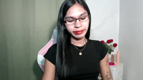 ursweet_zeviixx online show from October 3, 12:13 pm