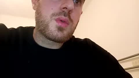 ursweetdreamx online show from November 11, 4:31 pm