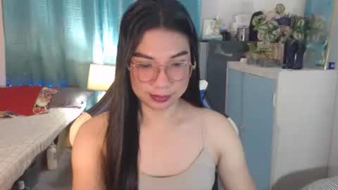 Ashley Kate Mateo Gray online show from February 22, 11:35 am