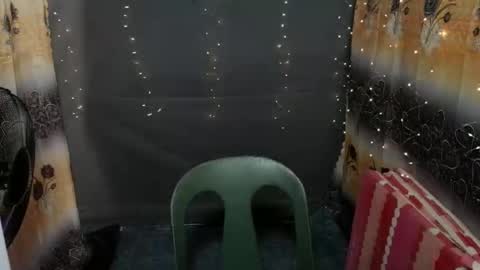 urwild_fuckerxx online show from December 14, 1:12 am