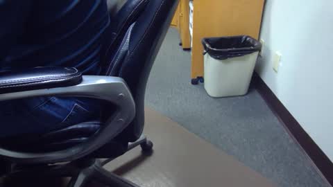 useemie online show from February 17, 10:49 pm