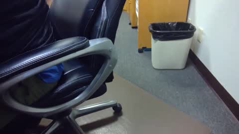 useemie online show from January 6, 10:58 pm